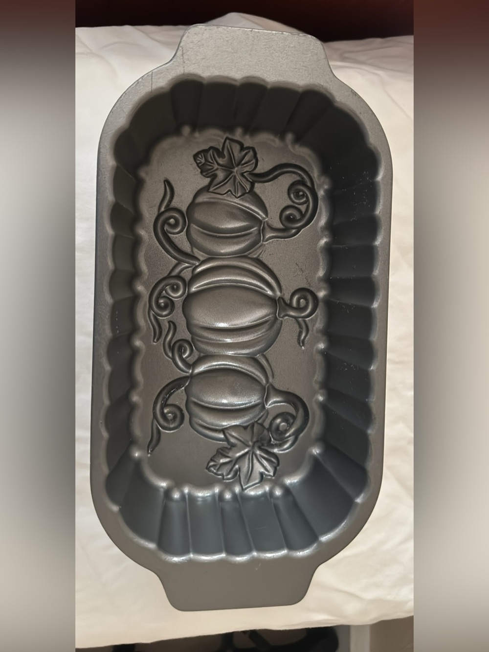🎃 Nordic Ware Pumpkin Loaf Pan HTF Design 🎃
